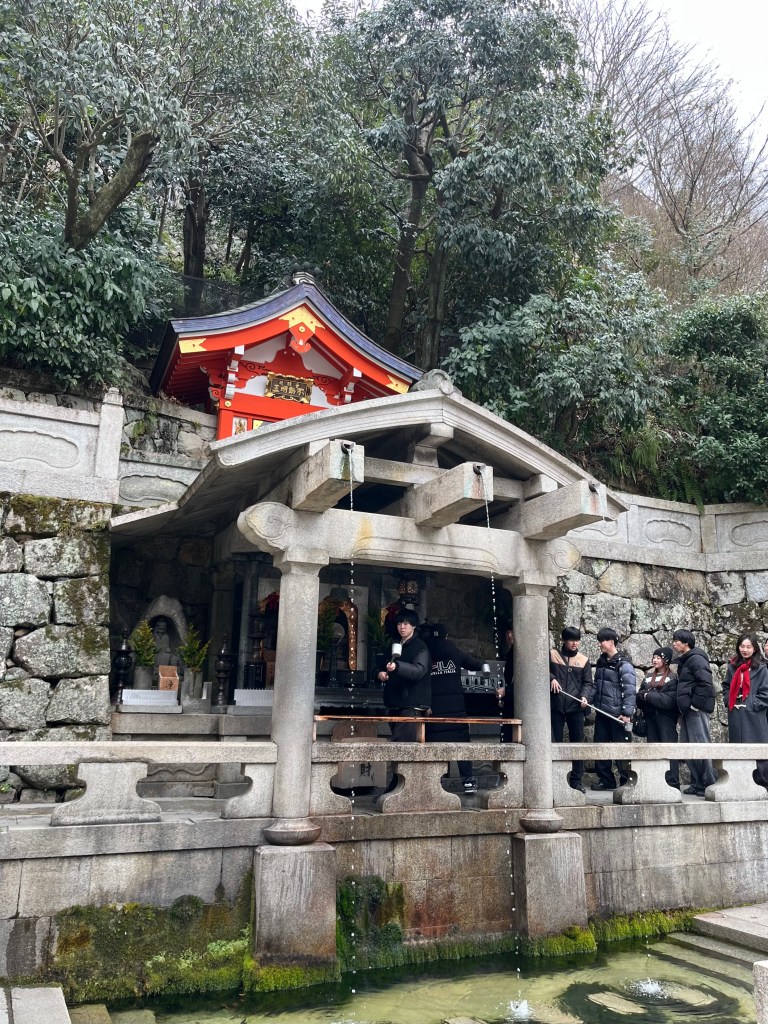 日本京都清水寺—羽音瀑布